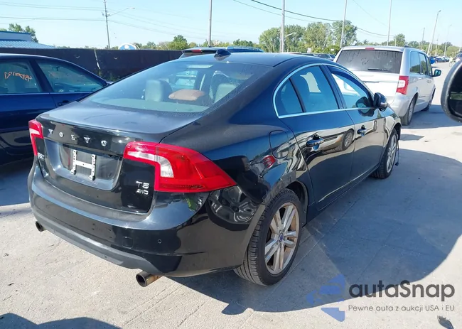 YV1612FH8D2199240: 43158142