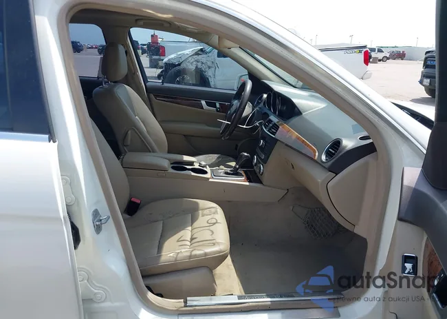 WDDGF4HB5CR216989: 43158156