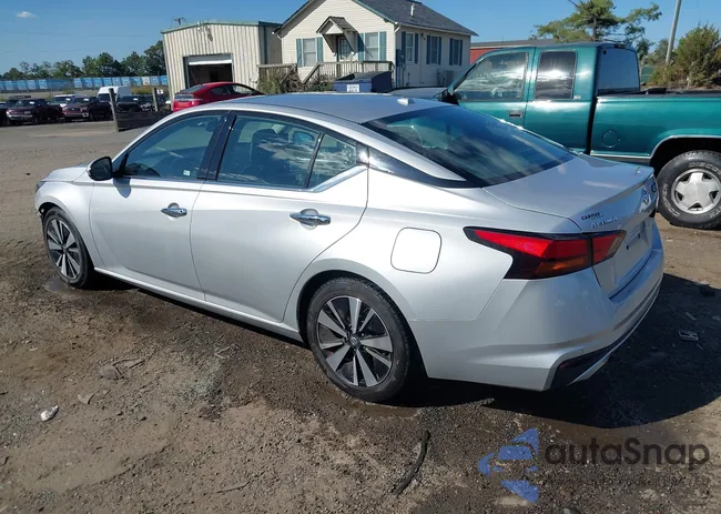 1N4BL4EV0KC244458: 43158222