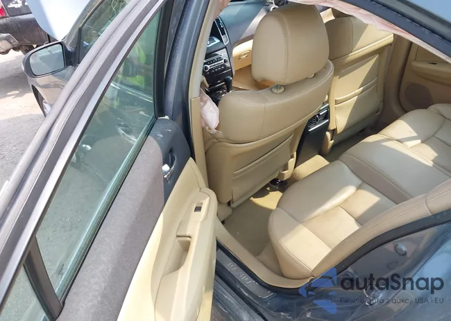 1N4AA5AP8AC819242: 43158339