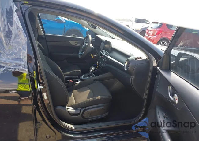 3KPF24AD7ME349666: 43158356