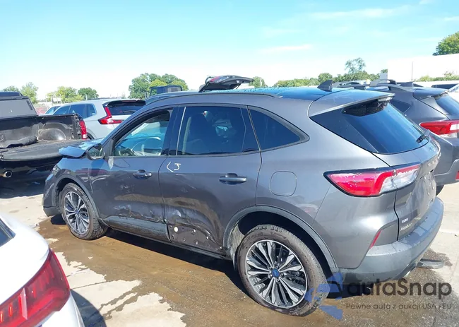 1FMCU9BZ3MUB03828: 43158366