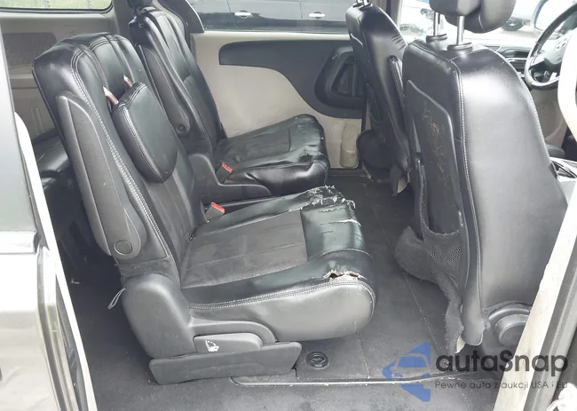 2C4RDGCG2KR713083: 43158471