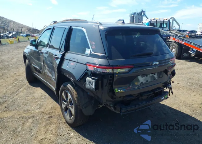 1C4RJYB68RC106826: 43158623