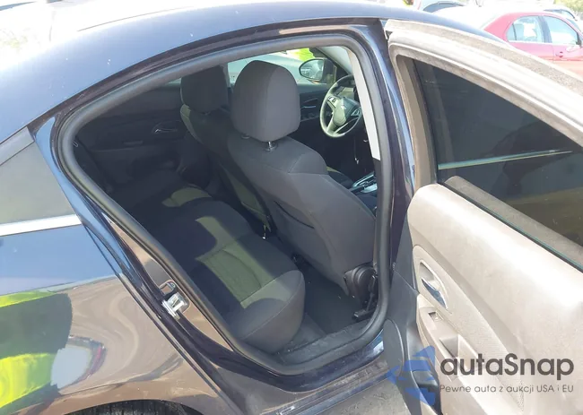 1G1PE5SB8G7105486: 43157670