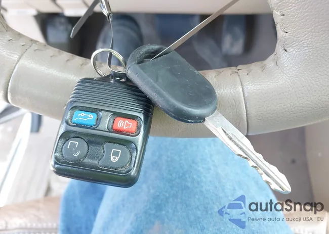 1FMFU17565LA90049: 43157768