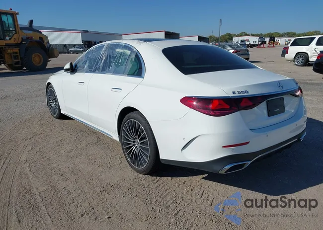 W1KLF4HB5RA008665: 43157832