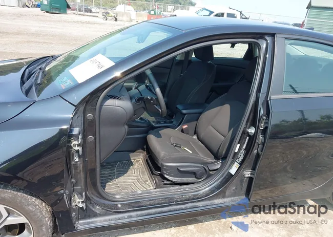 3KPF24AD1LE255796: 43157948