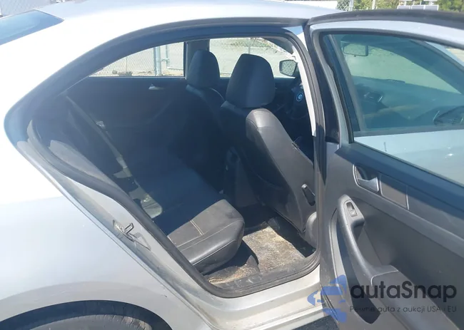 3VWD17AJ0EM244912: 43159112