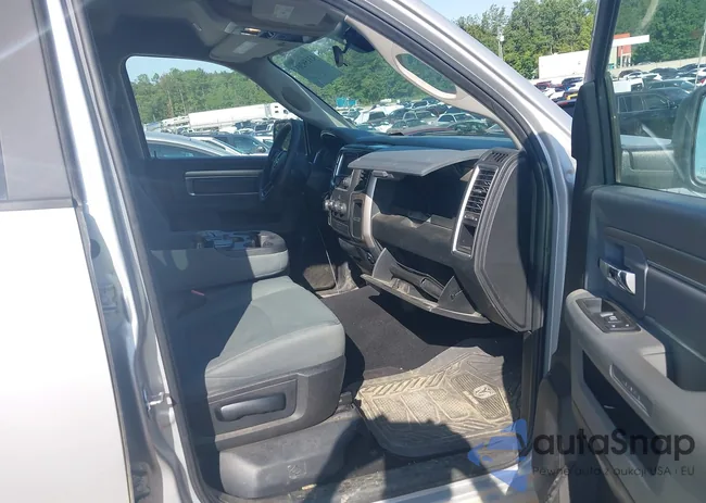 1C6RR7LT3JS289366: 43159203