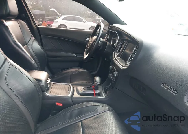 2C3CDXJG5FH898075: 43159234