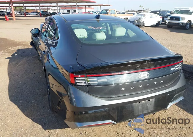 KMHL64JA9SA451835: 43159401