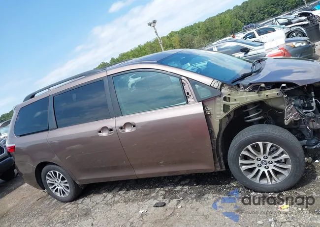 5TDYZ3DC8JS954640: 43158754