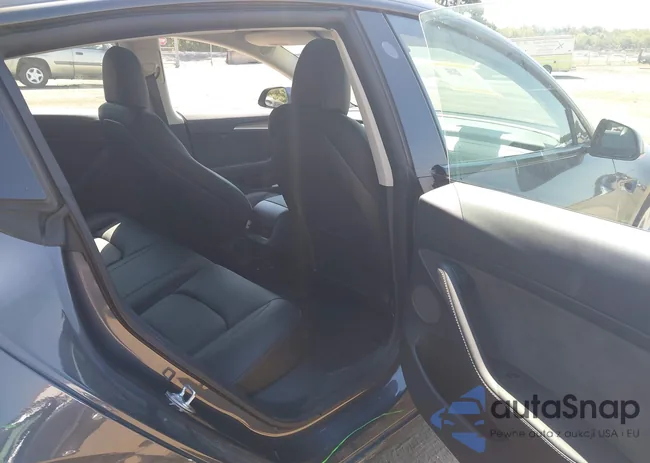 5YJ3E1EB9MF975098: 43158774