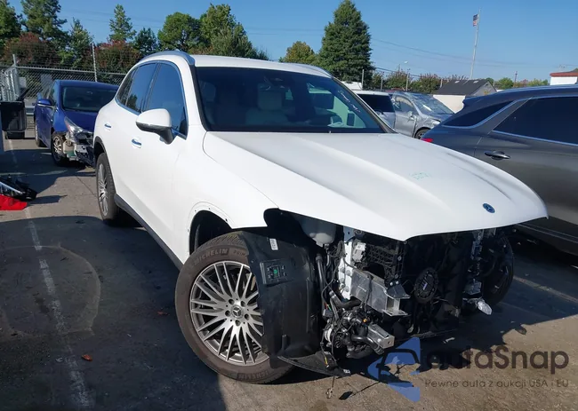 W1NKM4GB7SF338323: 43158777