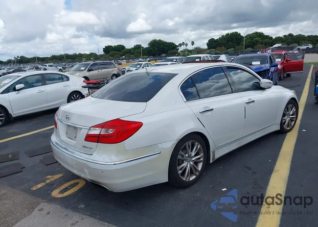 KMHGC4DD9CU189721: 43160229