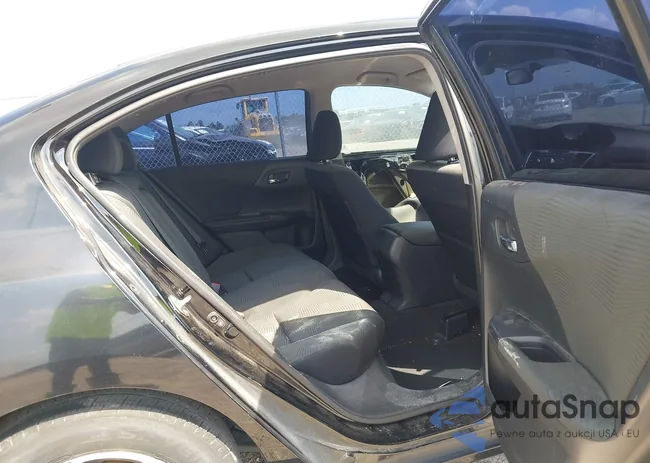 1HGCR2F38HA071549: 43161333