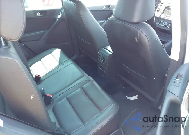 WVGBV7AX7CW527271: 43160689