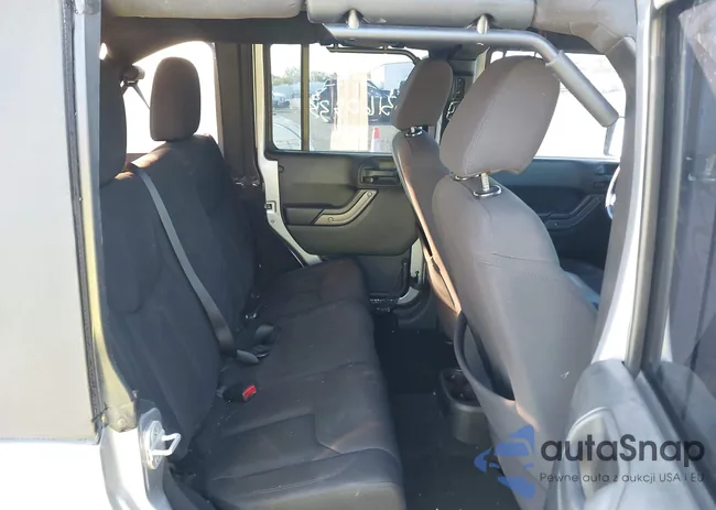 1C4BJWDG3DL547686: 43160933