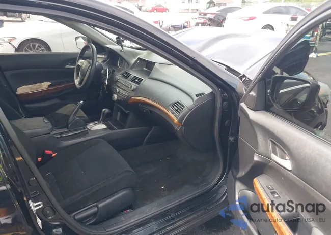 1HGCP2F74CA069685: 43162055