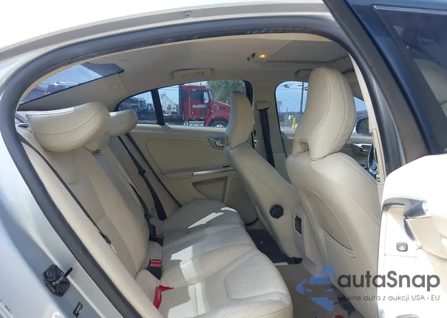 YV1902FH8B2006453: 43162134