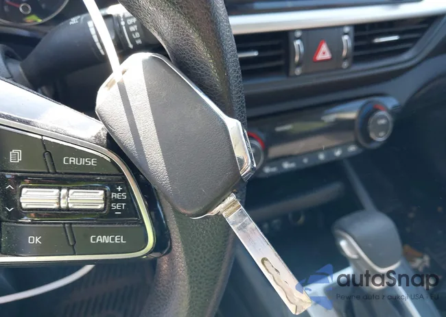 3KPF24AD9KE130382: 43162142