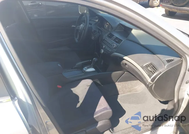 1HGCP2F34CA085544: 43162195