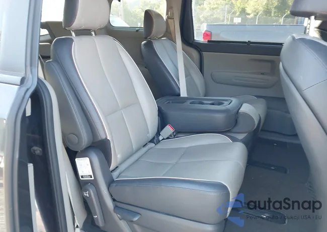 KNDMB5C15H6333090: 43162214