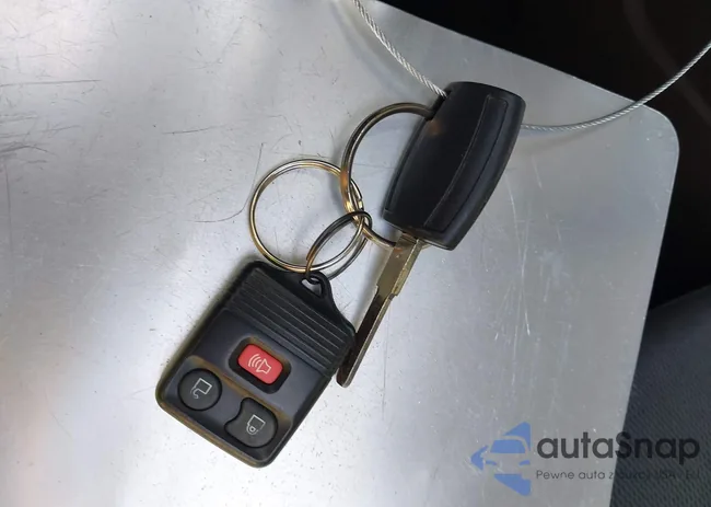 1FADP3E25DL186170: 43162365