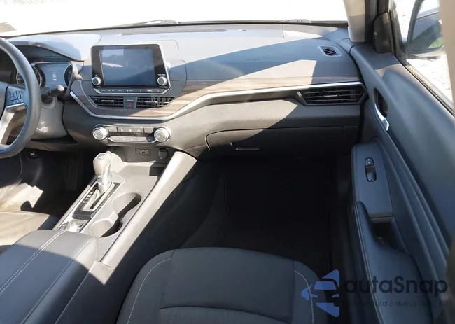 1N4BL4DW2SN370996: 43162535