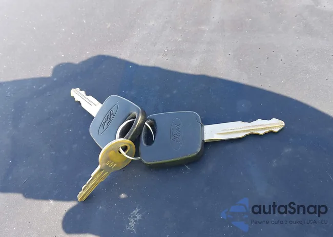 2FTRX18L6XCA85677: 43162540