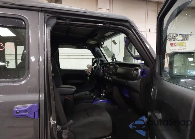 1C4HJXDG2JW156233: 43163135