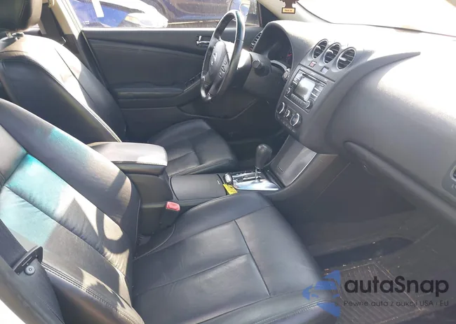 1N4AL2AP4CC135753: 43163283