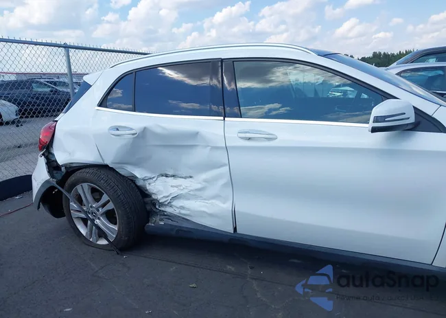 WDCTG4GB2JJ499171: 43163377