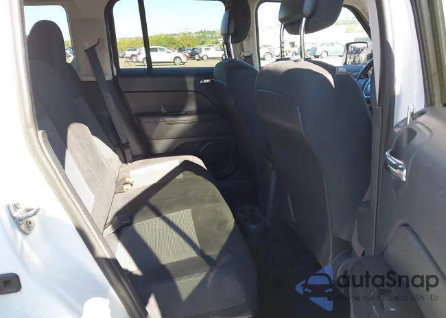 1C4NJRFB5FD154298: 43162650