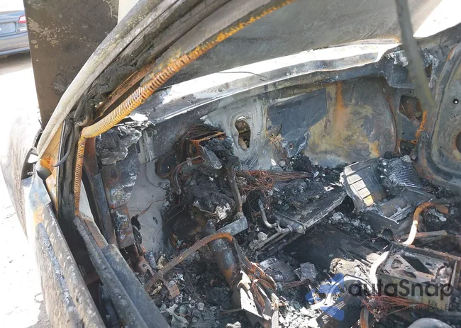 2G2WR544751137835: 43162726