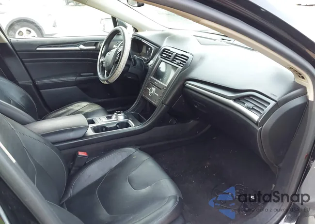 3FA6P0K92HR130526: 43164208