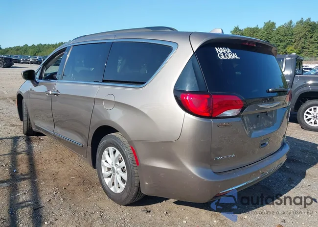 2C4RC1BG3HR729383: 43165168