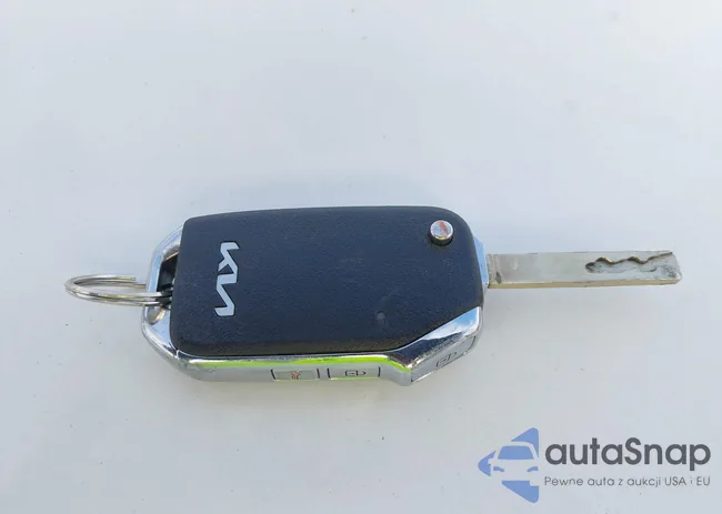 KNDCP3LE3P5116615: 43165387