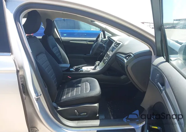 3FA6P0H79GR251641: 43165571