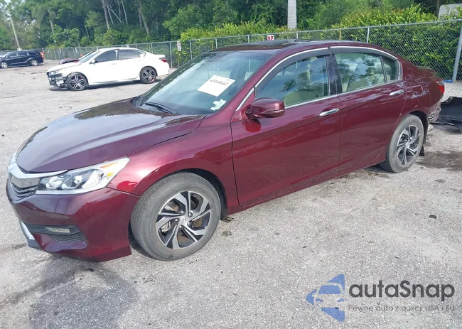 1HGCR3F87HA017290: 43164642