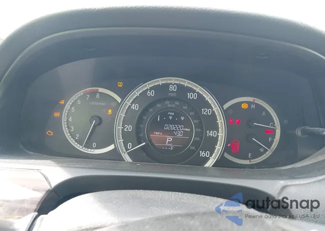 1HGCR3F87HA017290: 43164642