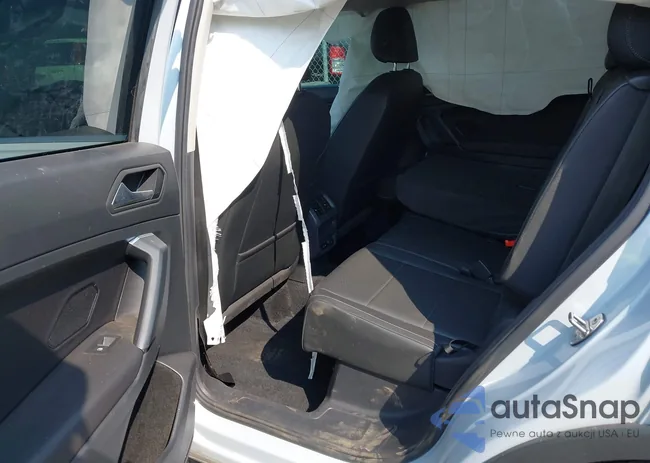 3VV2B7AX2KM061259: 43164694