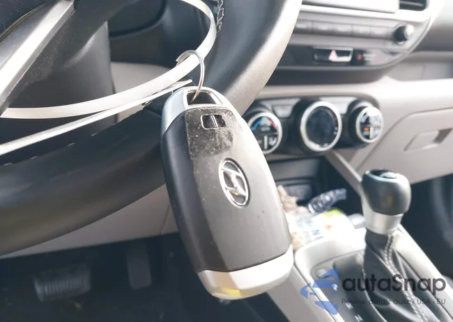 KMHRC8A35RU299024: 43164928