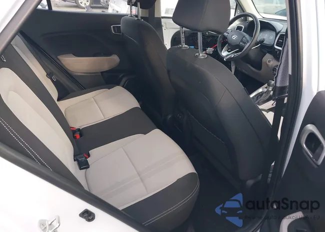 KMHRC8A35RU299024: 43164928