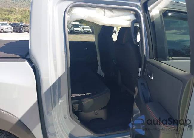 1N6ED1EK9RN652817: 43165024