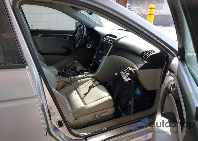 19UUA66207A043012: 43165647