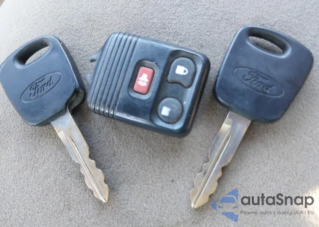 1FTRX18L83NA83613: 43165915