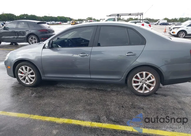 3VWAX7AJ2AM139459: 43166025