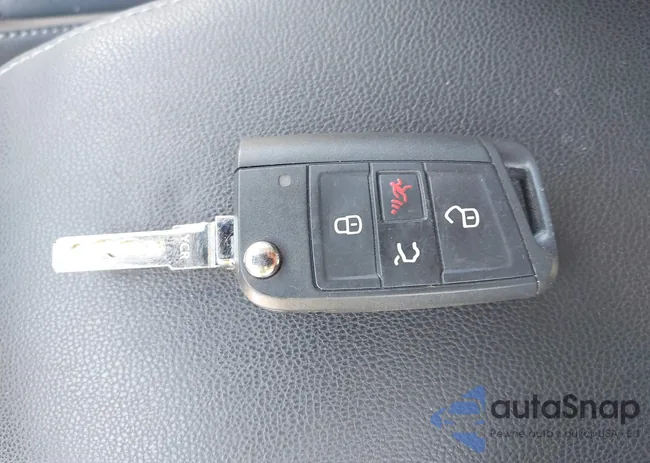 3VW217AU7FM094476: 43167232